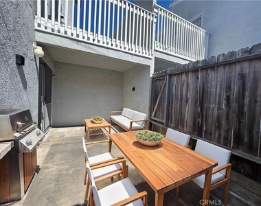 7892 Newman Avenue - Photo Thumbnail 4