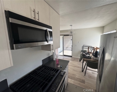7892 Newman Avenue - Photo Thumbnail 3