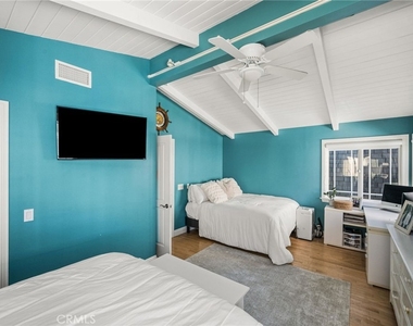 25 A Surfside - Photo Thumbnail 22