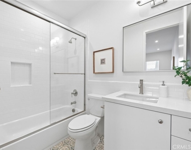 376 Hamilton St - Photo Thumbnail 11