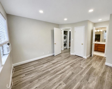 1245 Coyote Creek Place - Photo Thumbnail 11