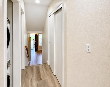 1245 Coyote Creek Place - Photo Thumbnail 10