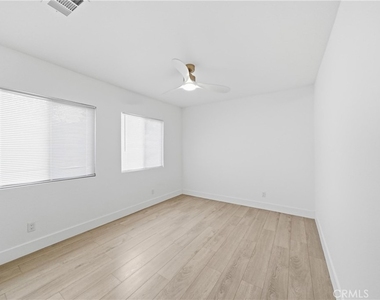 514 N Oakdale - Photo Thumbnail 15