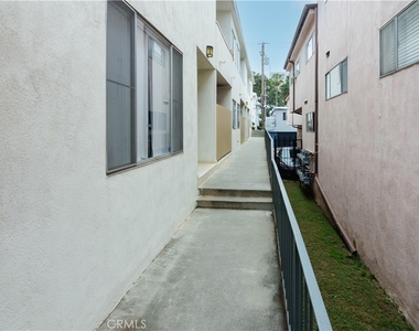 1122 9th Street - Photo Thumbnail 23