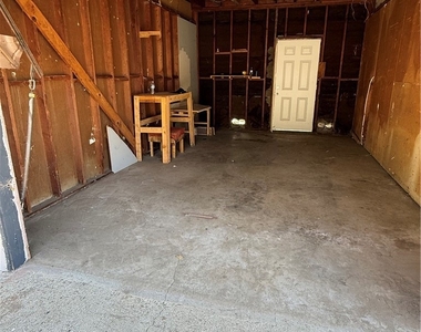 645 Euclid - Photo Thumbnail 13