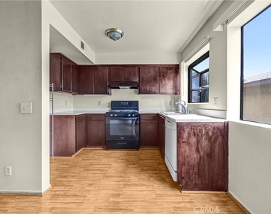 1836 N Allen - Photo Thumbnail 12