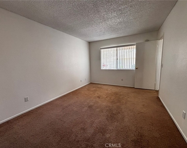 743 Evergreen - Photo Thumbnail 11
