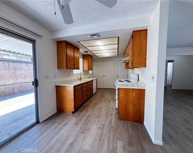 743 Evergreen - Photo Thumbnail 5