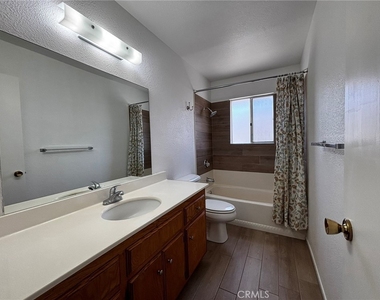 743 Evergreen - Photo Thumbnail 12