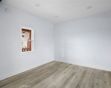 1641 S Catalina Street - Photo Thumbnail 7