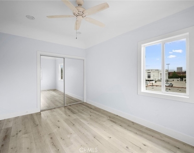 1641 S Catalina Street - Photo Thumbnail 14