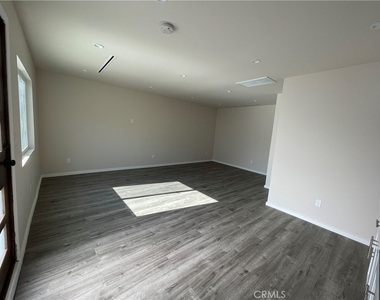 10213 Quill Avenue - Photo Thumbnail 16