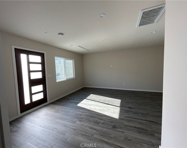 10213 Quill Avenue - Photo Thumbnail 15