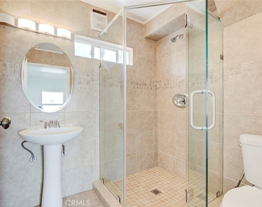4927 Lexington - Photo Thumbnail 10