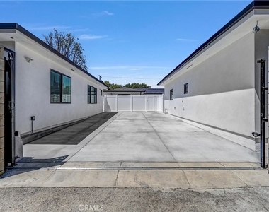 9998 1/2 Louise Avenue - Photo Thumbnail 15