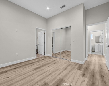 9998 1/2 Louise Avenue - Photo Thumbnail 6