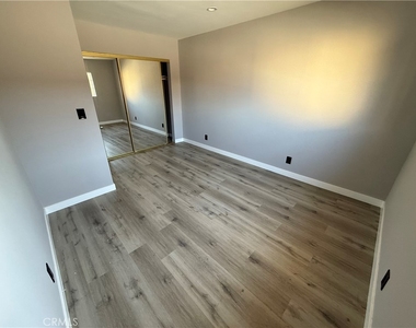 211 Magnolia Avenue - Photo Thumbnail 8