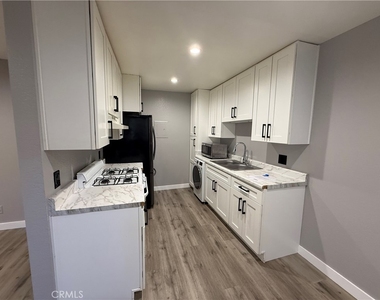 211 Magnolia Avenue - Photo Thumbnail 21
