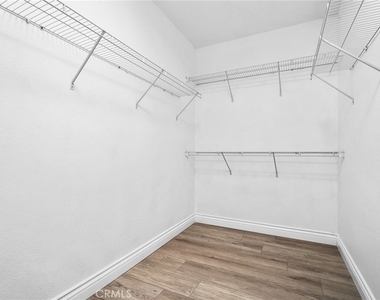 648 W 1st Street - Photo Thumbnail 21