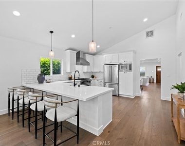 827 N Lamer - Photo Thumbnail 7