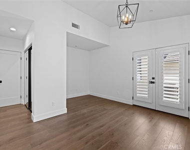 827 N Lamer - Photo Thumbnail 22