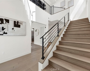 941 E California Boulevard - Photo Thumbnail 3