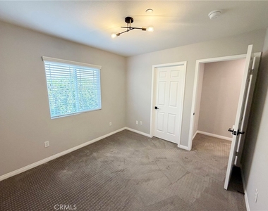 1124 S Mayflower - Photo Thumbnail 9