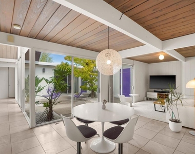 8021 Shay Dr - Photo Thumbnail 14