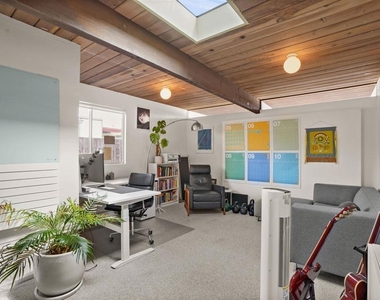 8021 Shay Dr - Photo Thumbnail 42