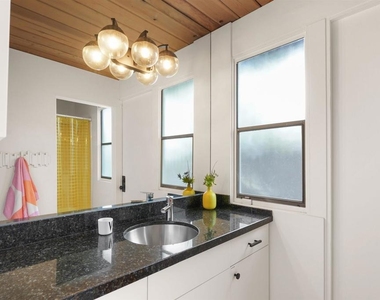 8021 Shay Dr - Photo Thumbnail 23