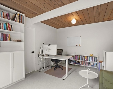 8021 Shay Dr - Photo Thumbnail 40