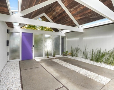 8021 Shay Dr - Photo Thumbnail 2