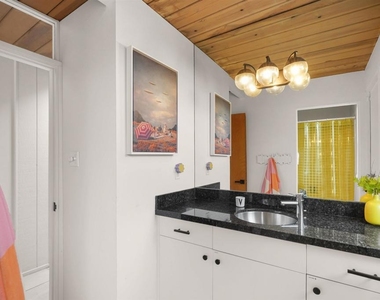 8021 Shay Dr - Photo Thumbnail 25