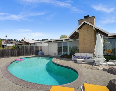 8021 Shay Dr - Photo Thumbnail 54