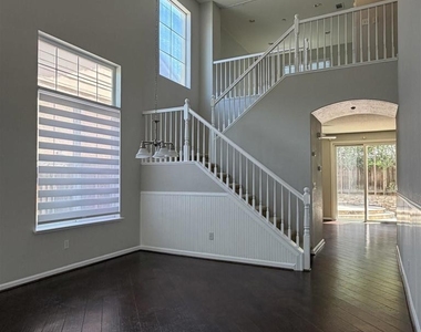 1336 Tiffany Dr - Photo Thumbnail 1