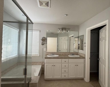 1336 Tiffany Dr - Photo Thumbnail 13