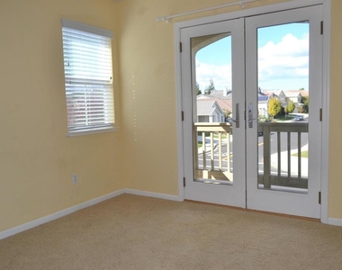 1336 Tiffany Dr - Photo Thumbnail 10