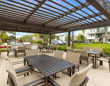 220 Lockhart Way - Photo Thumbnail 28
