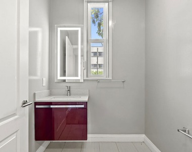 1283 Havenhurst Drive - Photo Thumbnail 3