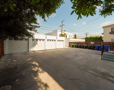 614 N Genesee Avenue - Photo Thumbnail 5