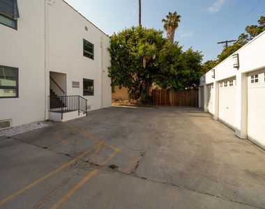 614 N Genesee Avenue - Photo Thumbnail 6