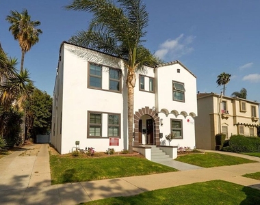 614 N Genesee Avenue - Photo Thumbnail 2