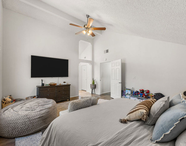 43258 33rd Street - Photo Thumbnail 19