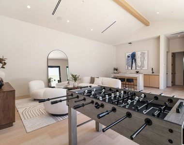 15721 Addison Street - Photo Thumbnail 37
