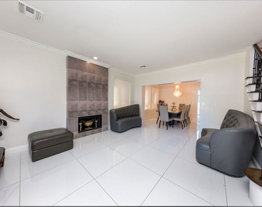 5711 Aura - Photo Thumbnail 8