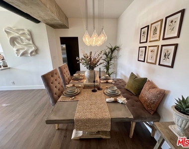 838 N Doheny Drive - Photo Thumbnail 2