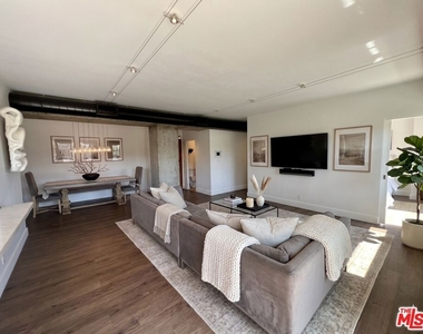 838 N Doheny Drive - Photo Thumbnail 1