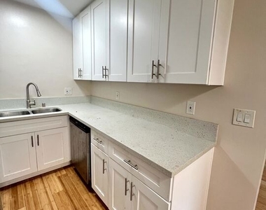 2637 Centinela Avenue - Photo Thumbnail 2