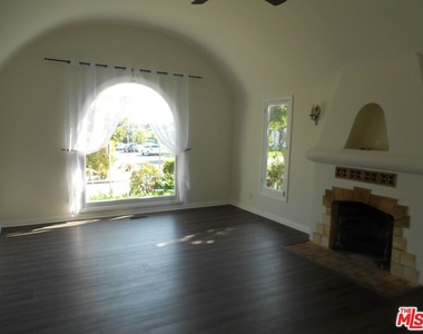 9139 W 25th Street - Photo Thumbnail 6