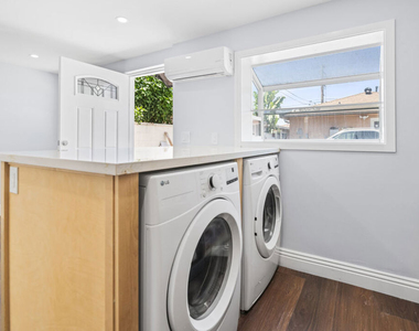 4622 W 149th Street - Photo Thumbnail 6